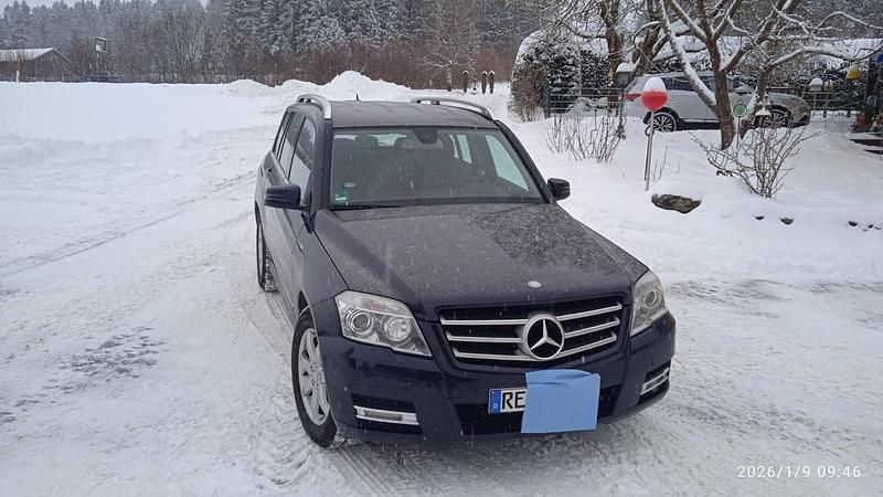 Blau Gebraucht 2010 Mercedes GLK250 SUV | 12.600 € (Fairer Preis) - Bild 1/4