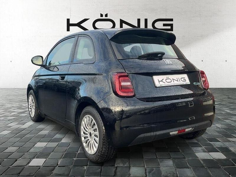 Gebraucht Fiat 500e 86 kW (118 PS) 2023 Schwarz Kleinwagen
