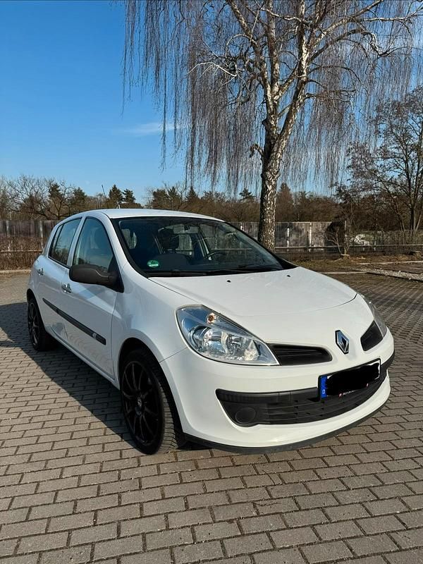 Gebraucht Renault Clio II 75 PS (55 kW) 2009 Weiß Kleinwagen
