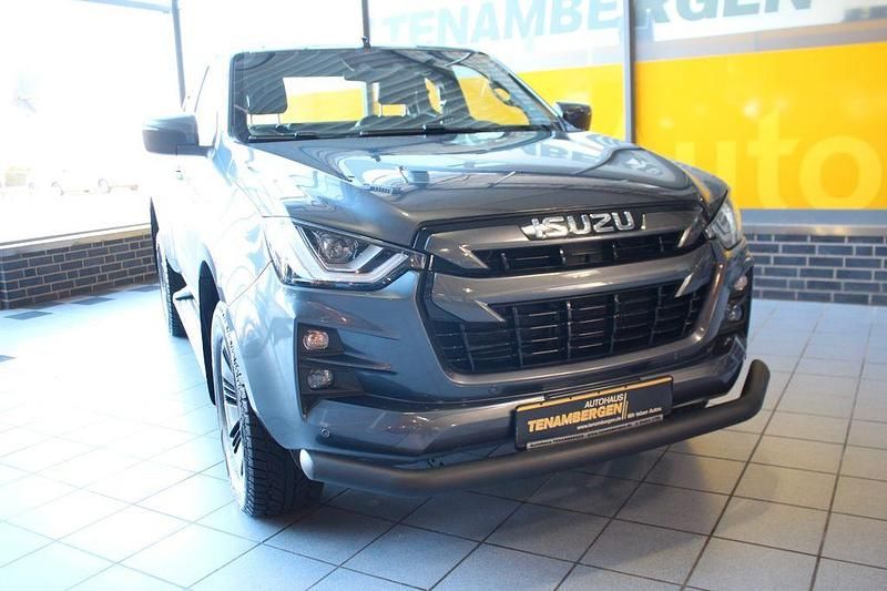 Gebraucht Isuzu D-Max 163 PS (119 kW) 2022 Grau SUV