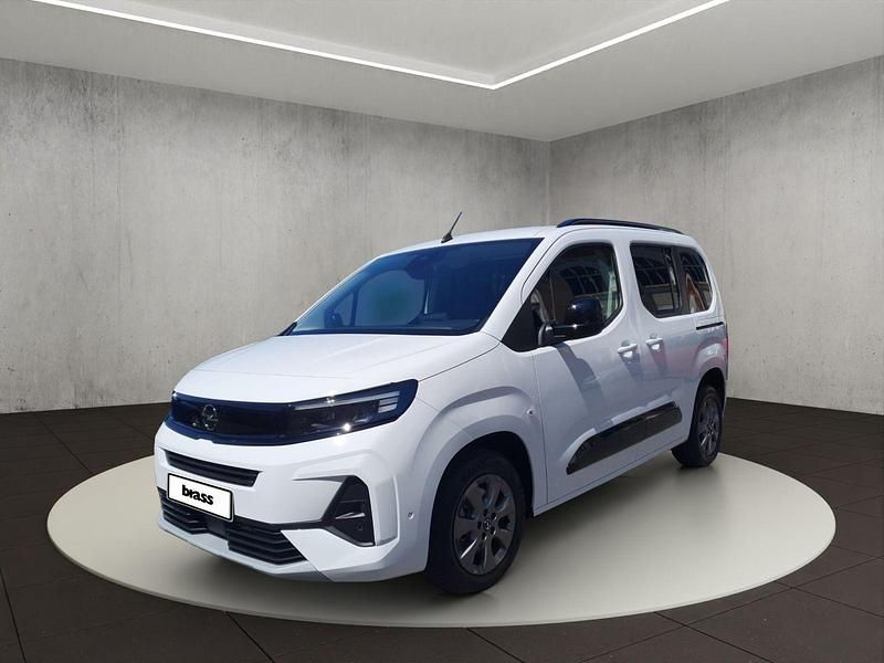 Kaolin weiß Gebraucht 2024 Opel Combo Van / Kleinbus | 29.750 € (Teuer) - Bild 1/4