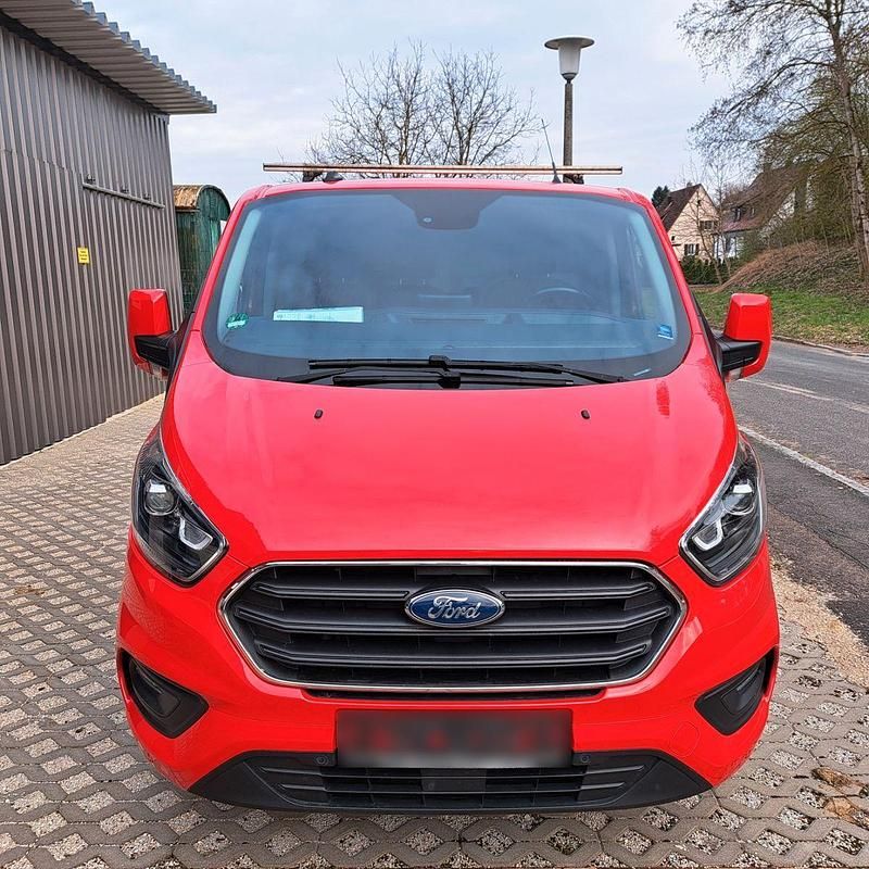 Gebraucht Ford Transit Custom 170 PS (125 kW) 2019 Rot Van / Kleinbus
