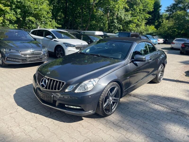Grau Gebraucht 2011 Mercedes E350 Cabrio | 13.750 € (Fairer Preis) - Bild 1/4