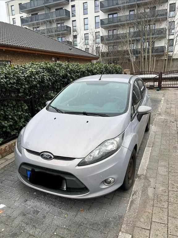 Gebraucht Ford Fiesta Trend 82 PS (60 kW) 2012 Grau Kleinwagen