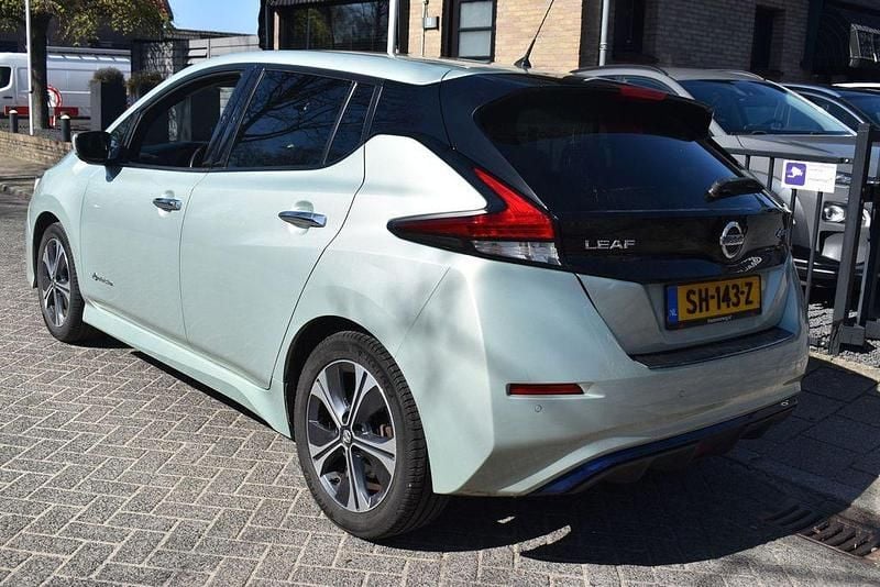 Gebraucht Nissan Leaf 110 kW (150 PS) 2018 Grau Kleinwagen