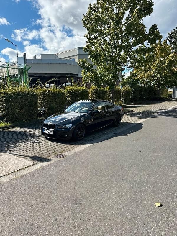 Schwarz Gebraucht 2009 BMW 325 M Sport Coupé | 10.000 € (Fairer Preis) - Bild 1/4