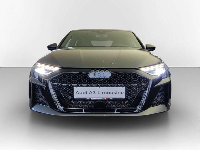 Gebraucht Audi RS3 Sport 400 PS (294 kW) 2025 Grau Limousine