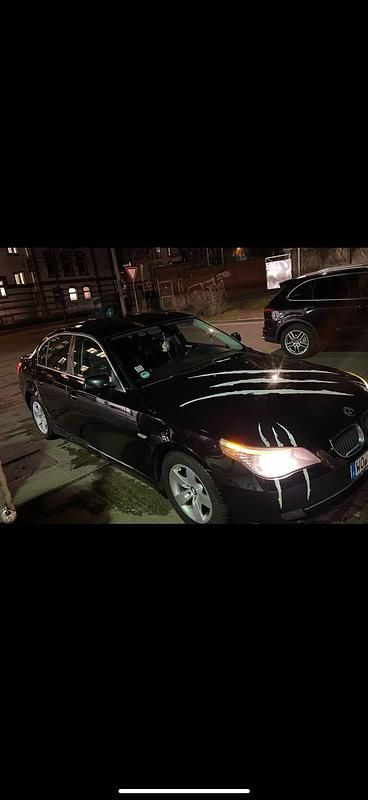 Gebraucht BMW 520 163 PS (119 kW) 2009 Schwarz Limousine