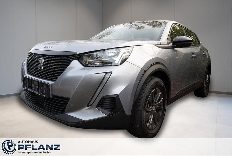 Grau Gebraucht 2023 Peugeot 2008 Active SUV | 20.940 € (Guter Preis) - Bild 1/4