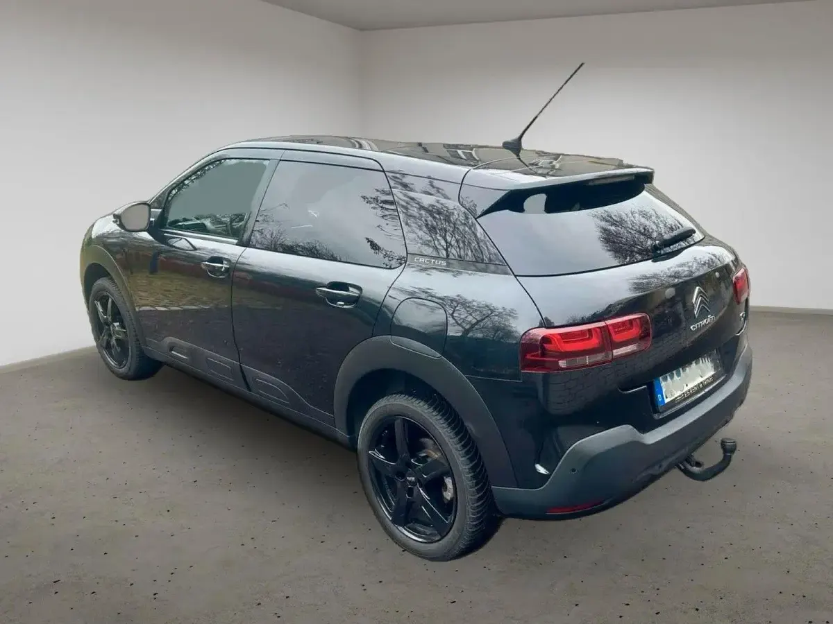 Gebraucht Citroën C4 Shine 131 PS (96 kW) 2019 Schwarz Limousine