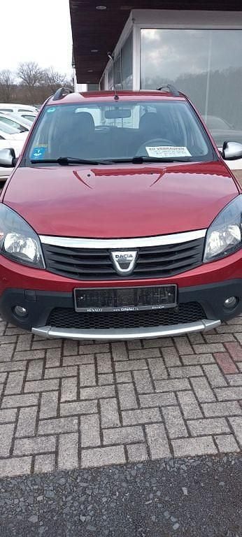 Gebraucht Dacia Sandero Stepway 87 PS (63 kW) 2010 Rot Limousine