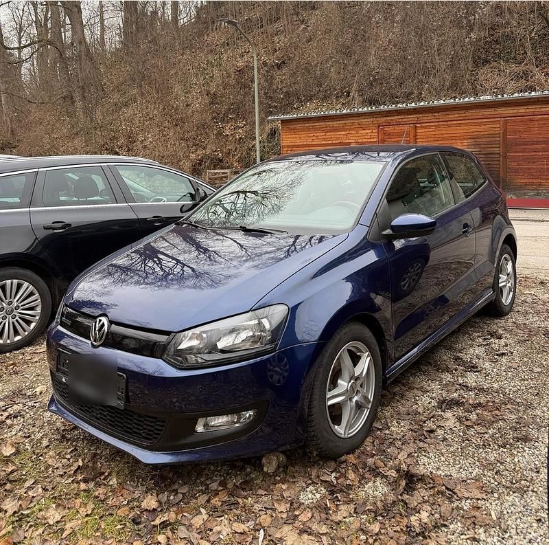 Gebraucht VW Polo 80 PS (58 kW) 2014 Blau Kleinwagen