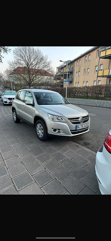 Silber Gebraucht 2008 VW Tiguan SUV | 8.250 € (Etwas zu teuer) - Bild 1/2
