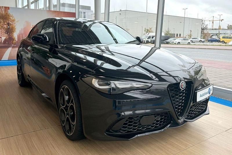 Schwarz Gebraucht 2024 Alfa Romeo Giulia Veloce Limousine | 36.770 € (Fairer Preis) - Bild 1/4