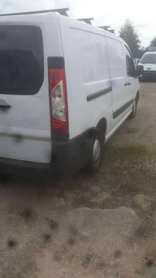 Gebraucht Peugeot Expert 128 PS (94 kW) 2015 Lack weiss banquise/deckende Van