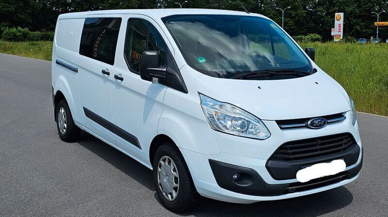 Weiß Gebraucht 2017 Ford Transit Custom Van / Kleinbus | 16.000 € (Teuer) - Bild 1/4