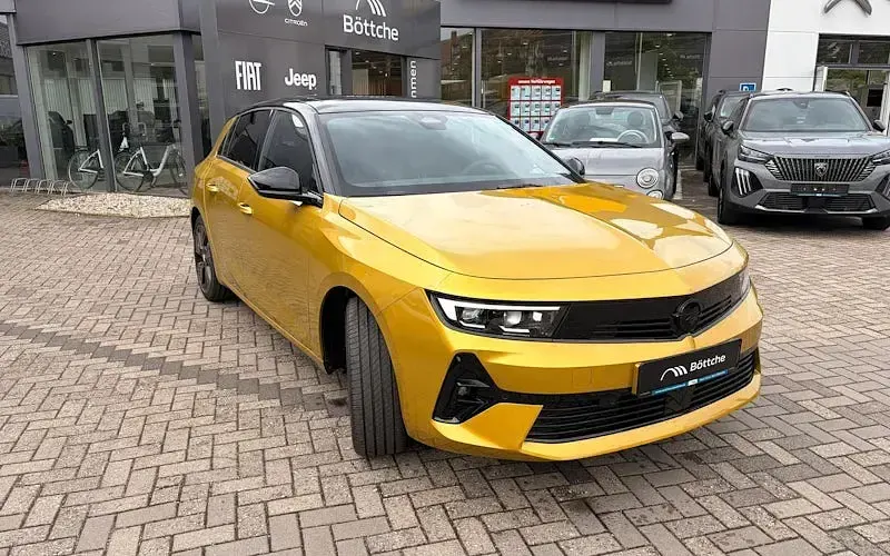 Nowe Opel Astra 114 kW (156 KM) 2026 Żółty Sedan/Limuzyna