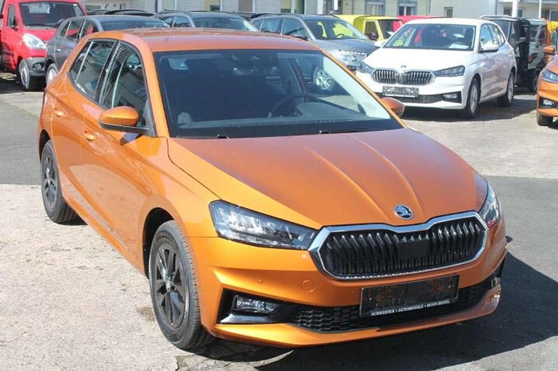 Neu Skoda Fabia 116 PS (85 kW) 2025 Orange Kleinwagen