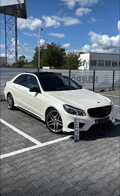 Weiß Gebraucht 2013 Mercedes E300 AMG Limousine | 14.800 € (Fairer Preis) - Bild 1/4