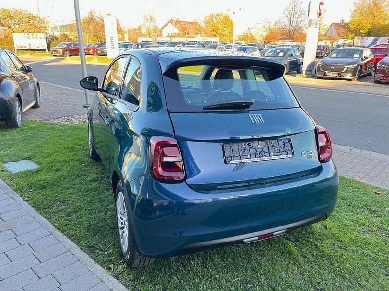 Gebraucht Fiat 500e 86 kW (118 PS) 2023 Grün