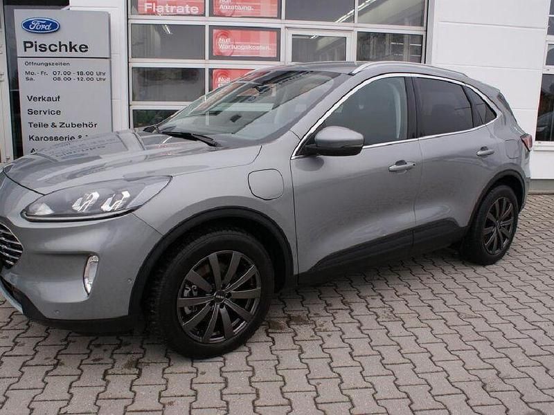 Gebraucht Ford Kuga Titanium 152 PS (111 kW) 2020 Mineralsilber SUV