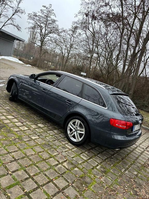 Gebraucht Audi A4 Ambiente 190 PS (139 kW) 2009 Grau Kombi