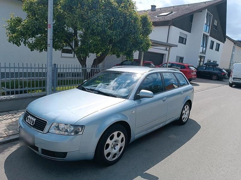 Gebraucht Audi A4 136 PS (100 kW) 2004 Blau Kombi