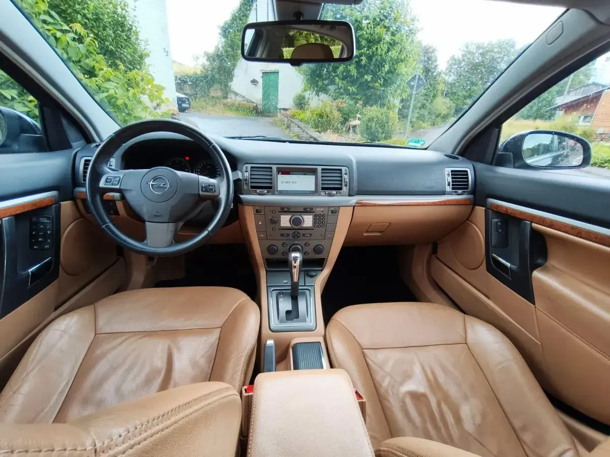 Gebraucht Opel Signum Cosmo 184 PS (135 kW) 2006 Schwarz Kleinwagen