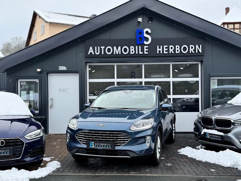 Gebraucht Ford Kuga Titanium 150 PS (110 kW) 2022 Blau SUV