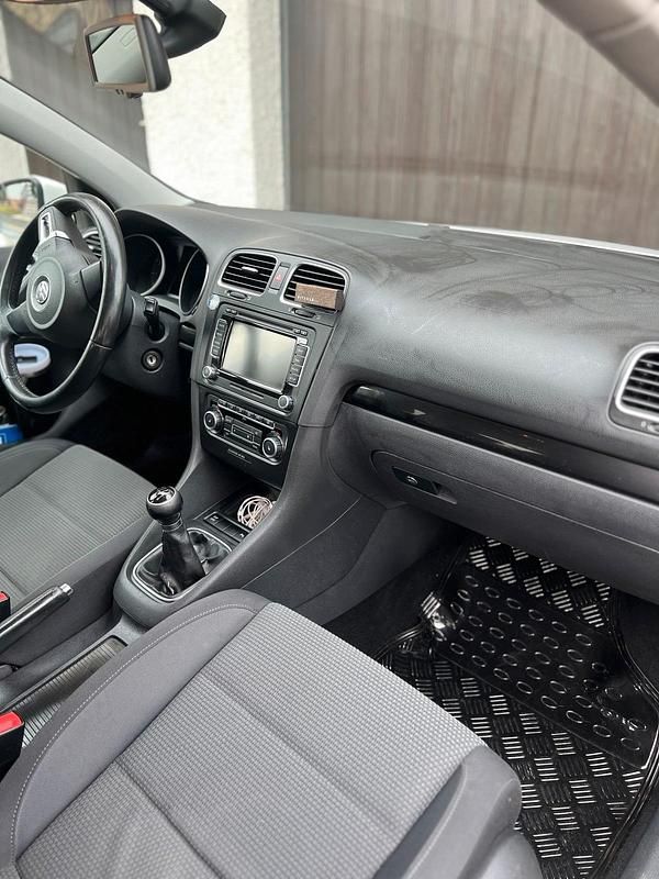 Gebraucht VW Golf VI 122 PS (89 kW) 2009 Weiß Kleinwagen