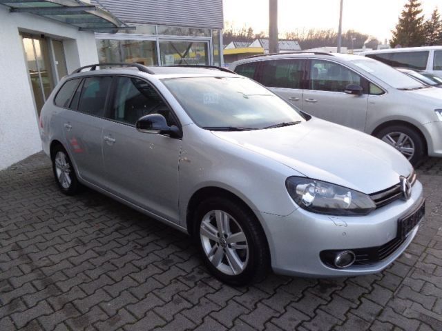 Gebraucht VW Golf VII Match 105 PS (77 kW) 2012 Silber metallic Kombi