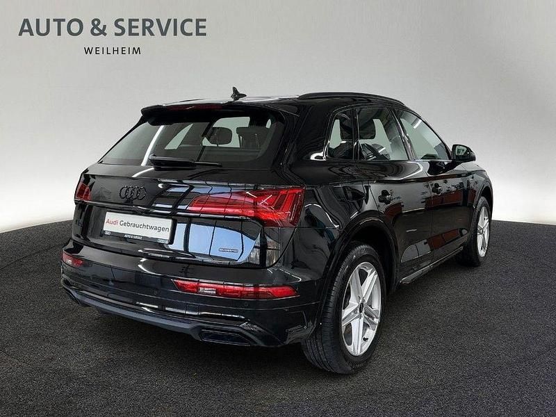 Gebraucht Audi Q5 Basis 265 PS (194 kW) 2024 Mythosschwarz metallic SUV