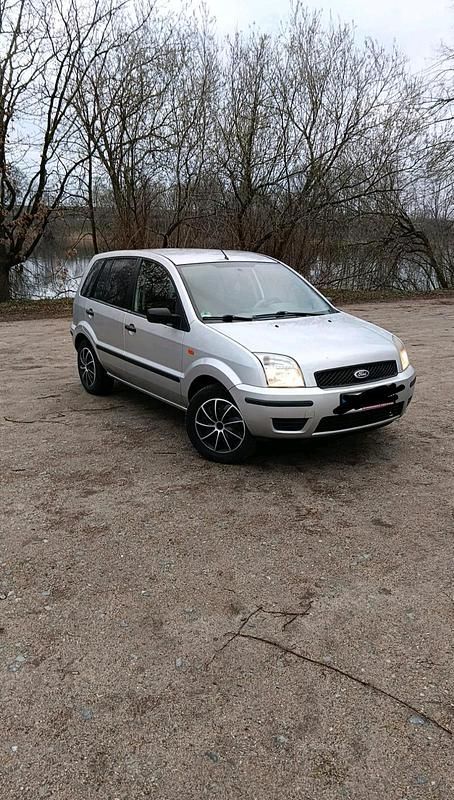 Gebraucht Ford Fusion 80 PS (58 kW) 2004 Silber Kleinwagen