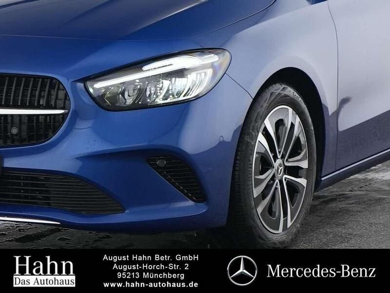 Gebraucht Mercedes B200 Progressive 163 PS (119 kW) 2024 Blau Van / Kleinbus