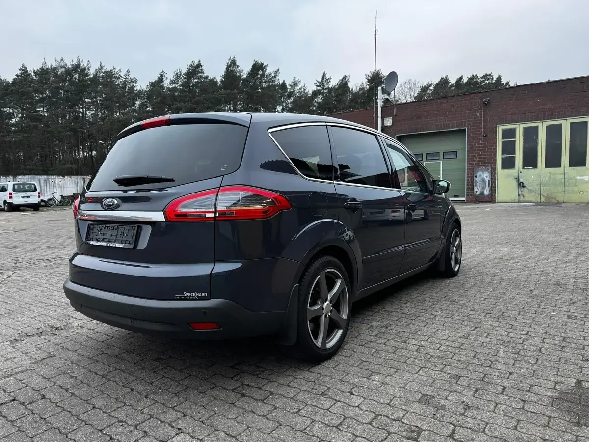 Gebraucht Ford S-MAX S 163 PS (119 kW) 2014 Van / Kleinbus