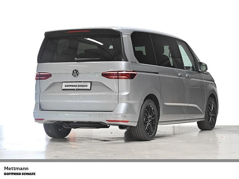 Ny VW Multivan Goal 150 HK (110 kW) 2025 Silver Minibuss