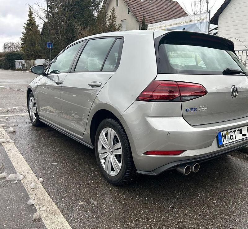 Gebraucht VW Golf VII GTE 204 PS (150 kW) 2019 Grau Limousine