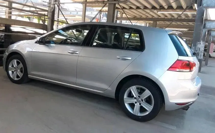 Gebraucht VW Golf VII Trendline 105 PS (77 kW) 2013 Silber Kombi
