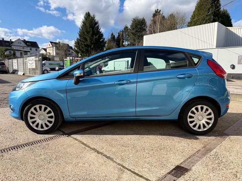 Gebraucht Ford Fiesta 82 PS (60 kW) 2009 Blau Kleinwagen