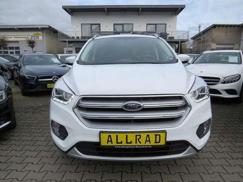 Gebraucht Ford Kuga 150 PS (110 kW) 2020 Frostweiß SUV