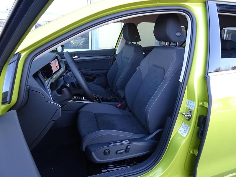 Gebraucht VW Golf VIII Style 150 PS (110 kW) 2026 Limonengelb