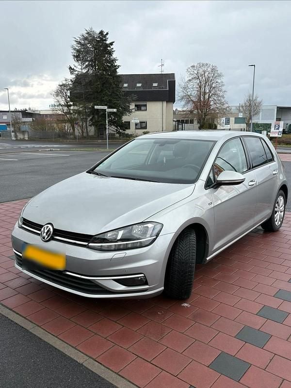 Gebraucht VW Golf VII Join 116 PS (85 kW) 2019 Silber Limousine