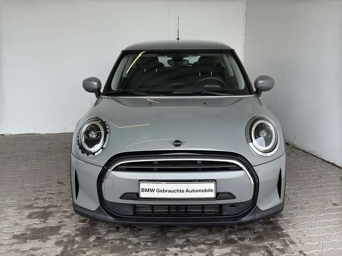 Gebraucht Mini Cooper 136 PS (100 kW) 2022 Moonwalk grey metallic Kleinwagen