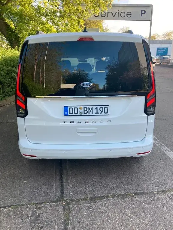 Gebraucht Ford Tourneo Connect Active 122 PS (89 kW) 2024 Weiß Van / Kleinbus