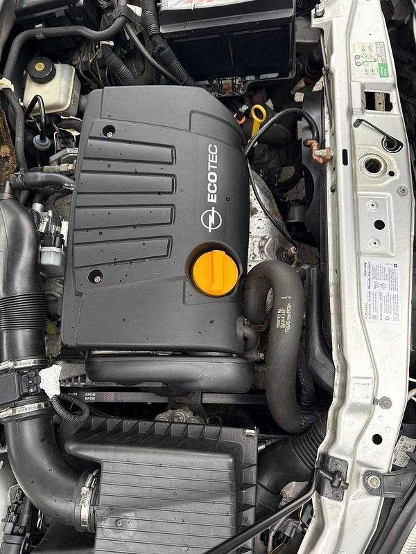 Gebraucht Opel Astra Sport 125 PS (91 kW) 2004 Grau Kombi