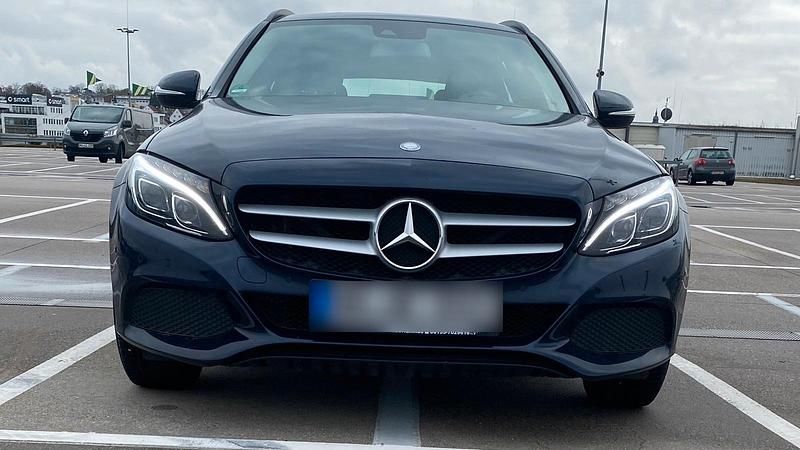 Gebraucht Mercedes 220 170 PS (125 kW) 2015 Blau Kombi