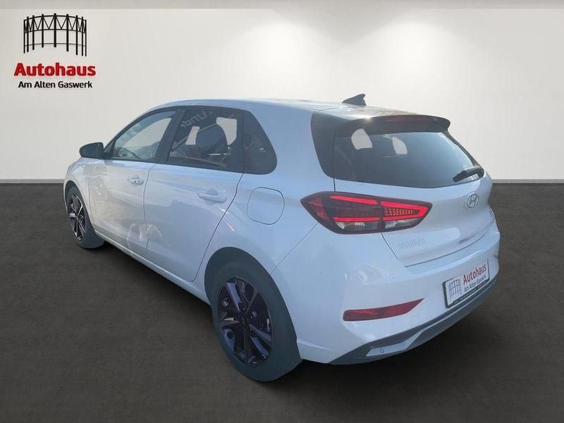 Neu Hyundai i30 Trend 150 PS (110 kW) 2026 Weiss Limousine