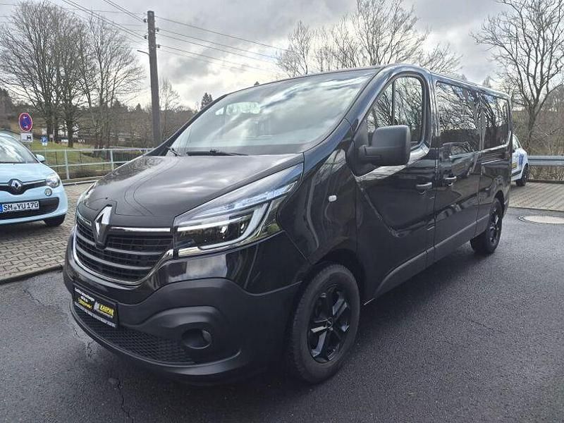 Gebraucht Renault Trafic Life 170 PS (125 kW) 2020 Tenebroschwarz Van / Kleinbus