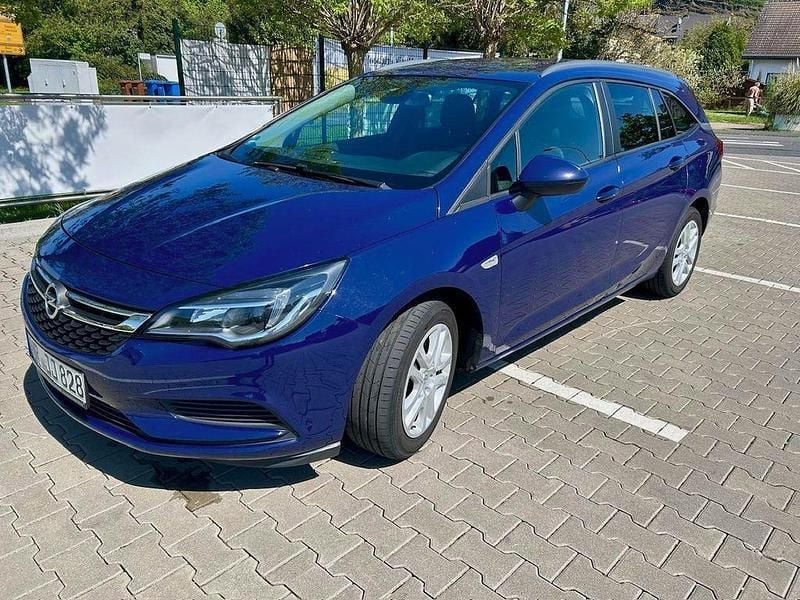 Blau Gebraucht 2017 Opel Astra Kombi | 7.690 € (Fairer Preis) - Bild 1/4