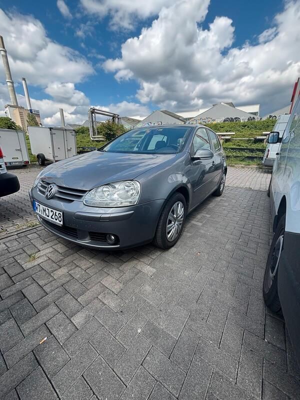 Grau Gebraucht 2007 VW Golf V Edition Limousine | 2.500 € (Fairer Preis) - Bild 1/4